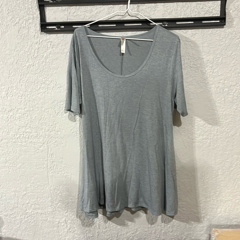 LuLaRoe T-shirt size small